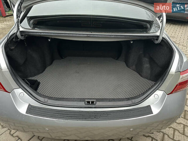 Серый Тойота Камри, объемом двигателя 2.4 л и пробегом 240 тыс. км за 7700 $, фото 23 на Automoto.ua