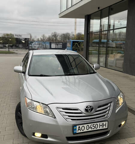 Серый Тойота Камри, объемом двигателя 2.36 л и пробегом 251 тыс. км за 7200 $, фото 25 на Automoto.ua