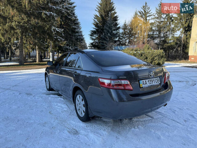 Серый Тойота Камри, объемом двигателя 2.4 л и пробегом 162 тыс. км за 10999 $, фото 12 на Automoto.ua