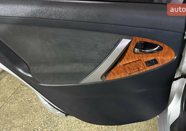 Сірий Тойота Камрі, об'ємом двигуна 2.4 л та пробігом 270 тис. км за 7600 $, фото 5 на Automoto.ua