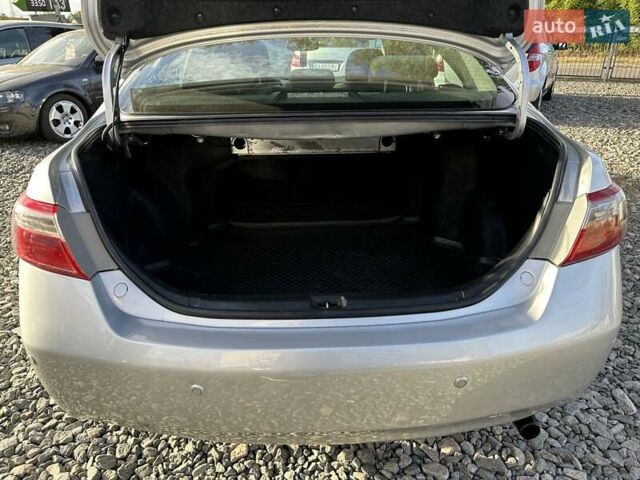Сірий Тойота Камрі, об'ємом двигуна 2.4 л та пробігом 241 тис. км за 7700 $, фото 15 на Automoto.ua