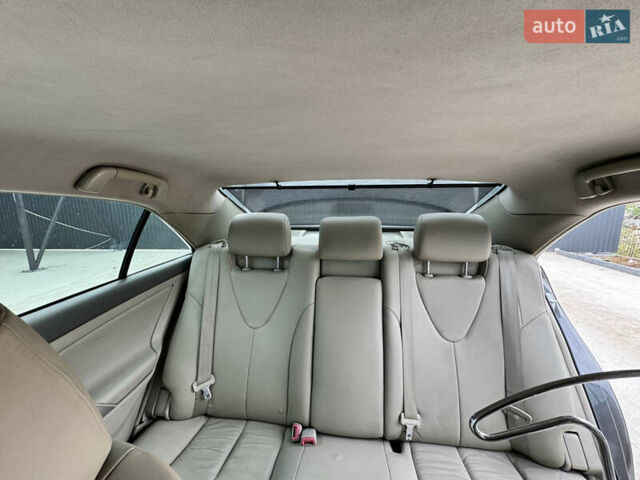 Серый Тойота Камри, объемом двигателя 3.5 л и пробегом 230 тыс. км за 10200 $, фото 12 на Automoto.ua