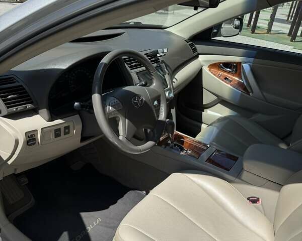 Сірий Тойота Камрі, об'ємом двигуна 2.36 л та пробігом 121 тис. км за 10500 $, фото 4 на Automoto.ua