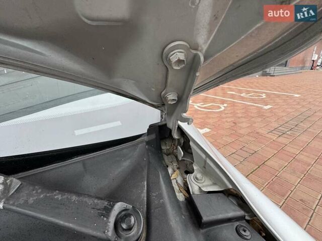 Серый Тойота Камри, объемом двигателя 3.5 л и пробегом 223 тыс. км за 8300 $, фото 65 на Automoto.ua