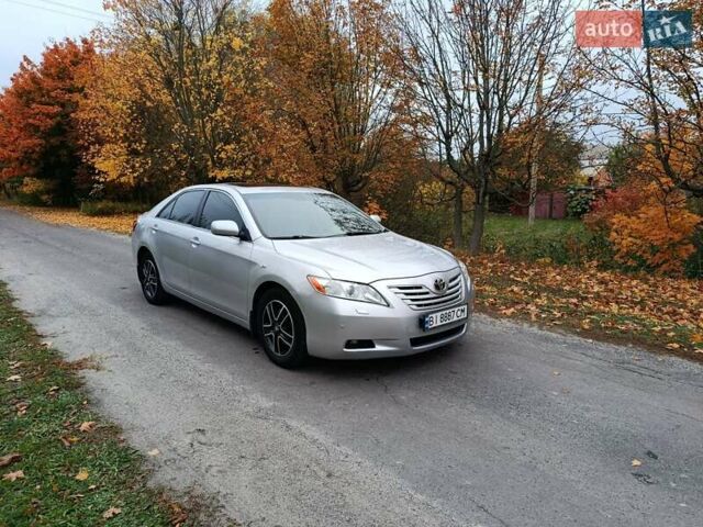 Сірий Тойота Камрі, об'ємом двигуна 2.36 л та пробігом 242 тис. км за 8300 $, фото 9 на Automoto.ua