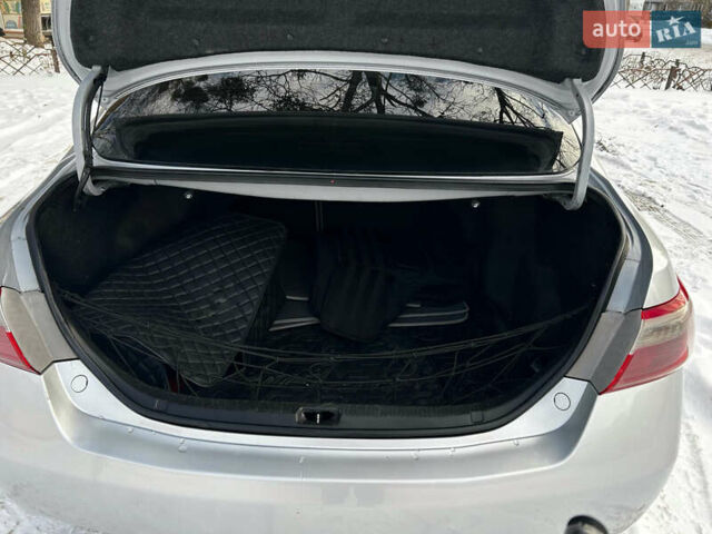 Сірий Тойота Камрі, об'ємом двигуна 2.4 л та пробігом 215 тис. км за 8200 $, фото 9 на Automoto.ua