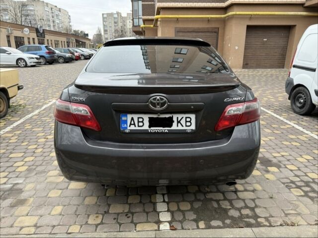 Сірий Тойота Камрі, об'ємом двигуна 2.4 л та пробігом 326 тис. км за 7500 $, фото 5 на Automoto.ua