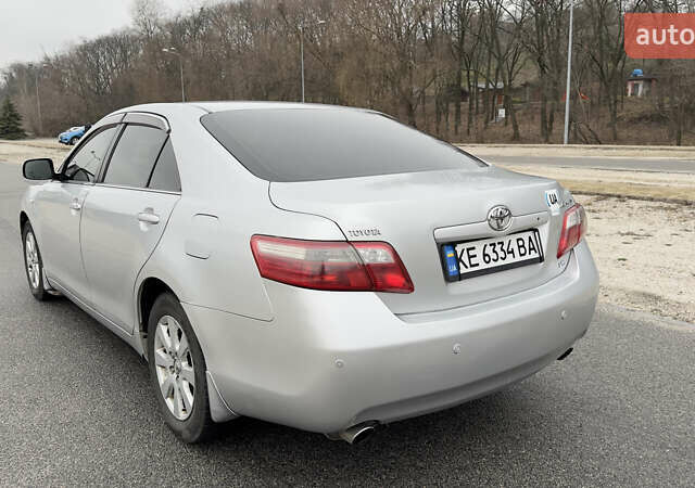 Серый Тойота Камри, объемом двигателя 3.46 л и пробегом 429 тыс. км за 8700 $, фото 9 на Automoto.ua