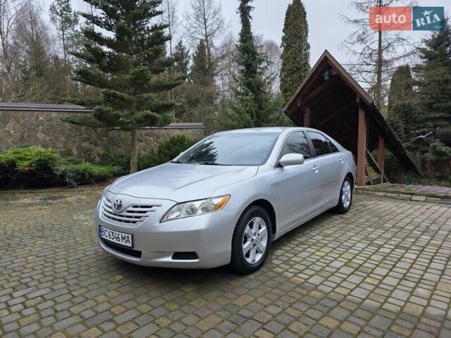 Серый Тойота Камри, объемом двигателя 2.4 л и пробегом 327 тыс. км за 7300 $, фото 11 на Automoto.ua