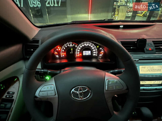 Сірий Тойота Камрі, об'ємом двигуна 3.5 л та пробігом 250 тис. км за 10500 $, фото 9 на Automoto.ua