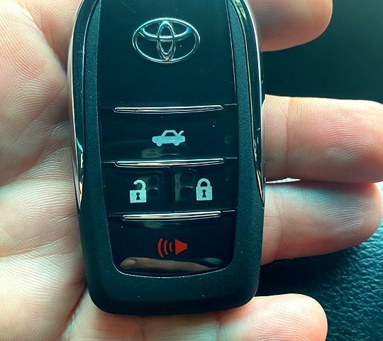 Серый Тойота Камри, объемом двигателя 2.4 л и пробегом 370 тыс. км за 7300 $, фото 7 на Automoto.ua