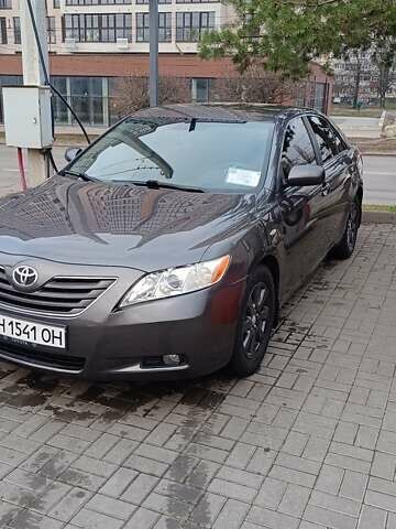 Сірий Тойота Камрі, об'ємом двигуна 2.4 л та пробігом 297 тис. км за 9150 $, фото 2 на Automoto.ua