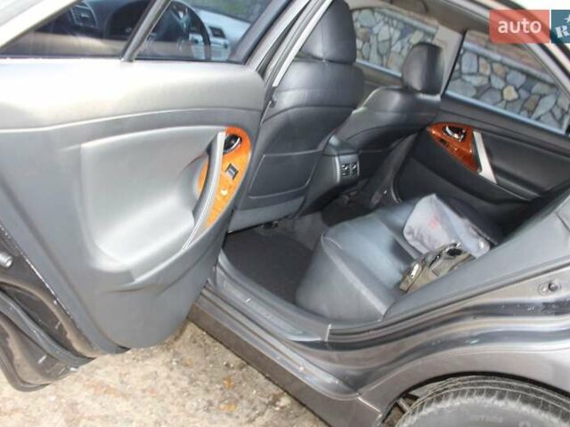 Серый Тойота Камри, объемом двигателя 2.36 л и пробегом 188 тыс. км за 10200 $, фото 17 на Automoto.ua