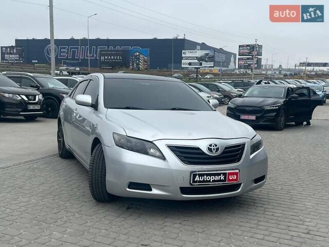 Серый Тойота Камри, объемом двигателя 2.4 л и пробегом 320 тыс. км за 5990 $, фото 11 на Automoto.ua