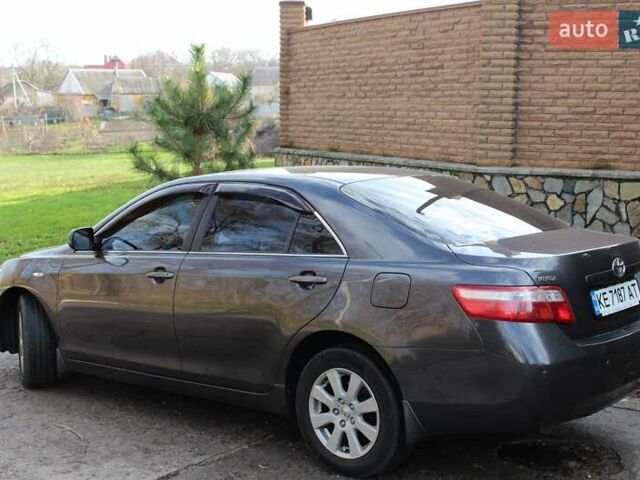 Серый Тойота Камри, объемом двигателя 2.36 л и пробегом 188 тыс. км за 10200 $, фото 2 на Automoto.ua