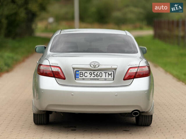 Сірий Тойота Камрі, об'ємом двигуна 2.36 л та пробігом 327 тис. км за 9699 $, фото 10 на Automoto.ua