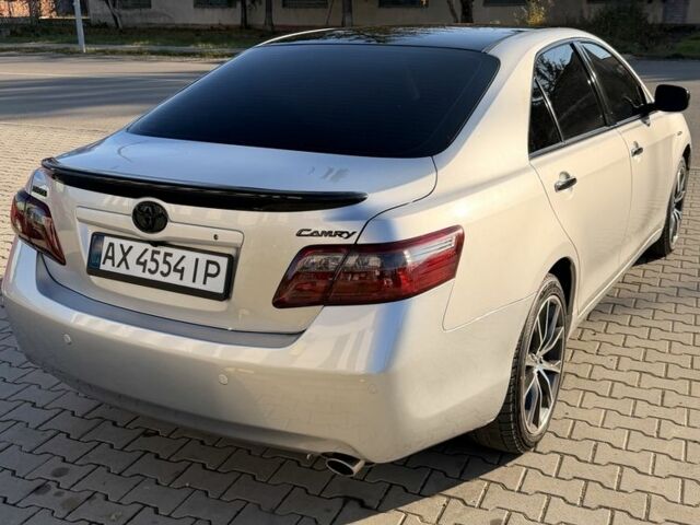 Серый Тойота Камри, объемом двигателя 2.4 л и пробегом 400 тыс. км за 9999 $, фото 4 на Automoto.ua