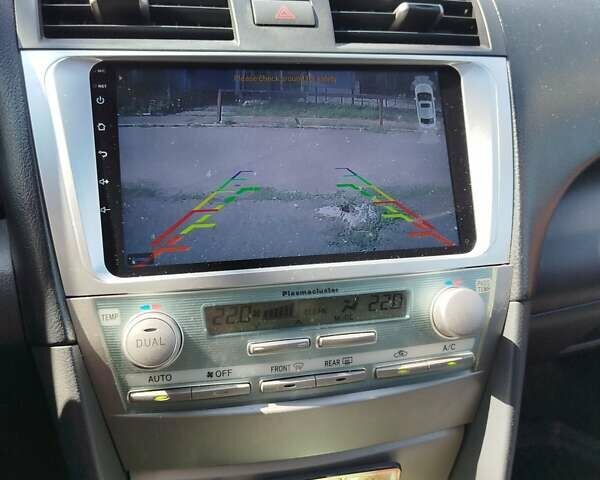 Серый Тойота Камри, объемом двигателя 2.36 л и пробегом 270 тыс. км за 8000 $, фото 2 на Automoto.ua