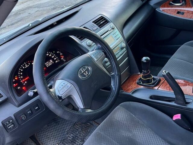 Тойота Камри 2008 в Днепре (Днепропетровске) на Automoto.ua Серый Тойота Камри, объемом двигателя 2.4 л и пробегом 330 тыс. км за 5999 $, фото 5 на Automoto.ua