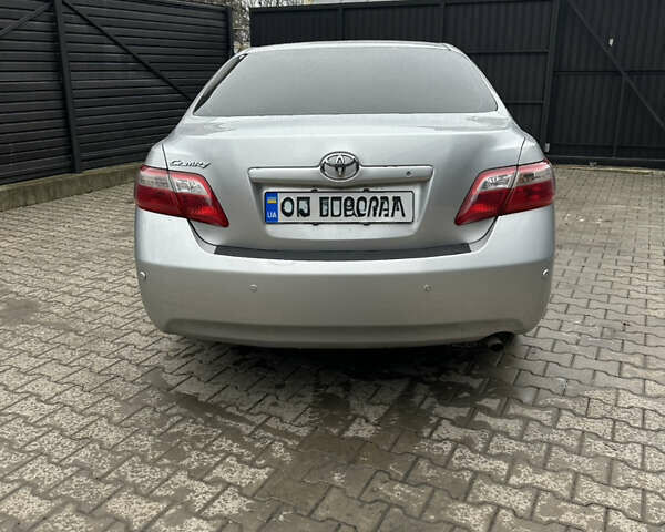 Серый Тойота Камри, объемом двигателя 2.4 л и пробегом 240 тыс. км за 7700 $, фото 10 на Automoto.ua