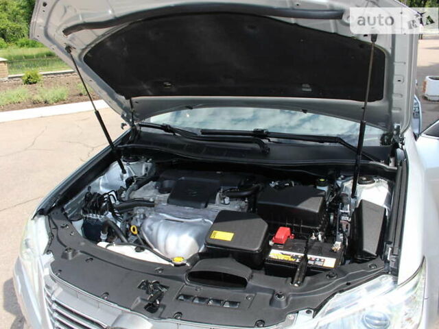 Серый Тойота Камри, объемом двигателя 2.5 л и пробегом 168 тыс. км за 15100 $, фото 9 на Automoto.ua