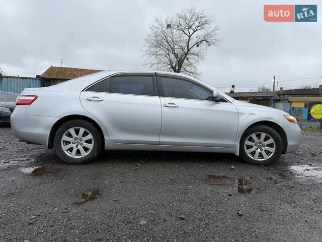 Серый Тойота Камри, объемом двигателя 3.5 л и пробегом 270 тыс. км за 8790 $, фото 9 на Automoto.ua
