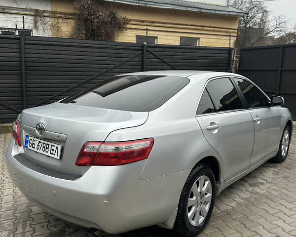 Серый Тойота Камри, объемом двигателя 2.4 л и пробегом 240 тыс. км за 7700 $, фото 14 на Automoto.ua