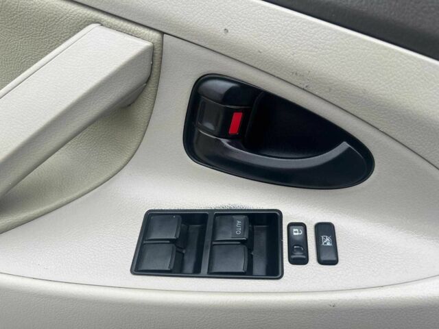 Серый Тойота Камри, объемом двигателя 2.4 л и пробегом 320 тыс. км за 5990 $, фото 14 на Automoto.ua