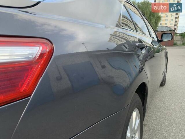 Серый Тойота Камри, объемом двигателя 3.5 л и пробегом 264 тыс. км за 8700 $, фото 7 на Automoto.ua