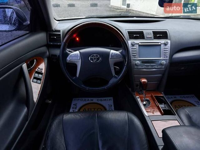Серый Тойота Камри, объемом двигателя 3.5 л и пробегом 270 тыс. км за 8790 $, фото 21 на Automoto.ua