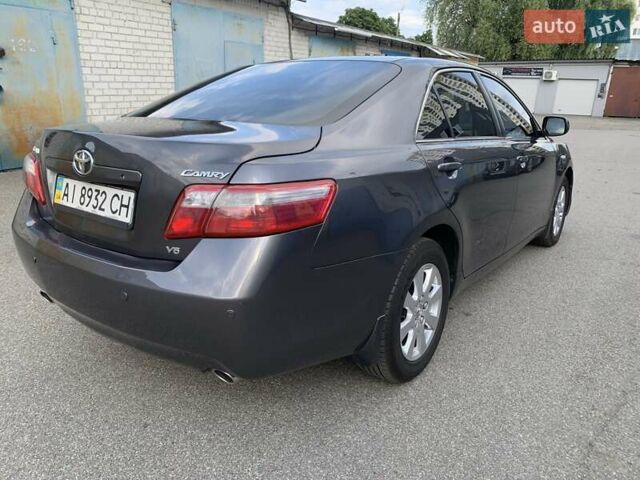 Серый Тойота Камри, объемом двигателя 3.5 л и пробегом 264 тыс. км за 8700 $, фото 6 на Automoto.ua