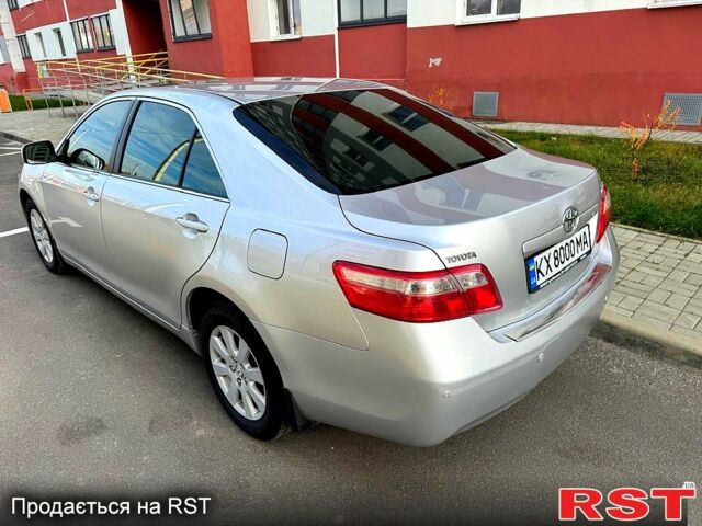 Серый Тойота Камри, объемом двигателя 2.4 л и пробегом 223 тыс. км за 10700 $, фото 4 на Automoto.ua