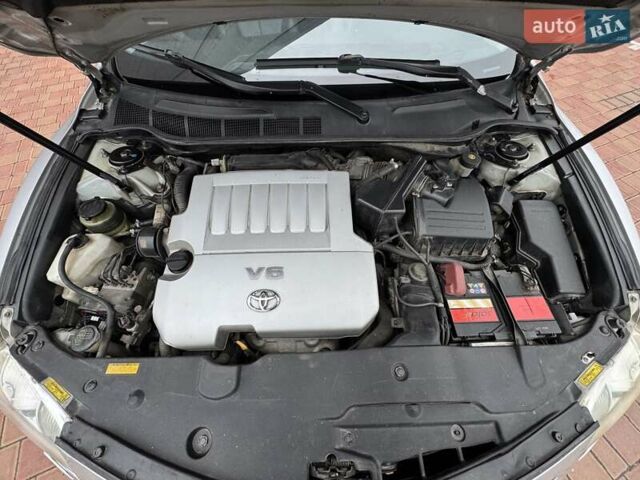 Серый Тойота Камри, объемом двигателя 3.5 л и пробегом 223 тыс. км за 8300 $, фото 54 на Automoto.ua