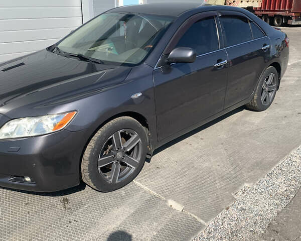 Сірий Тойота Камрі, об'ємом двигуна 3.46 л та пробігом 194 тис. км за 10000 $, фото 1 на Automoto.ua