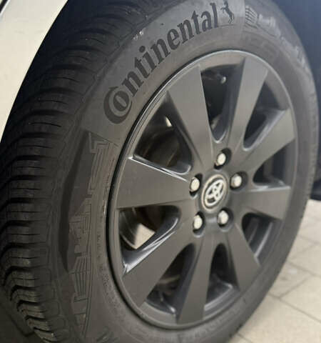 Серый Тойота Камри, объемом двигателя 2.36 л и пробегом 251 тыс. км за 7200 $, фото 11 на Automoto.ua