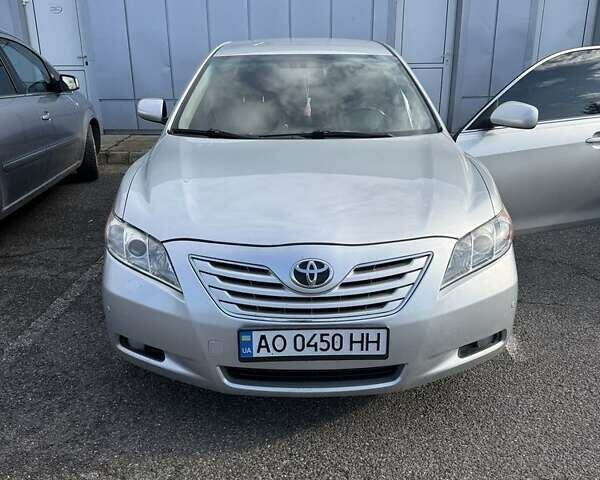 Серый Тойота Камри, объемом двигателя 2.4 л и пробегом 248 тыс. км за 7250 $, фото 6 на Automoto.ua