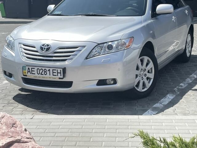 Сірий Тойота Камрі, об'ємом двигуна 2.4 л та пробігом 102 тис. км за 12400 $, фото 2 на Automoto.ua