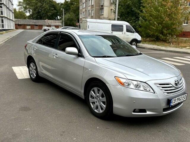 Серый Тойота Камри, объемом двигателя 2.4 л и пробегом 370 тыс. км за 7300 $, фото 5 на Automoto.ua