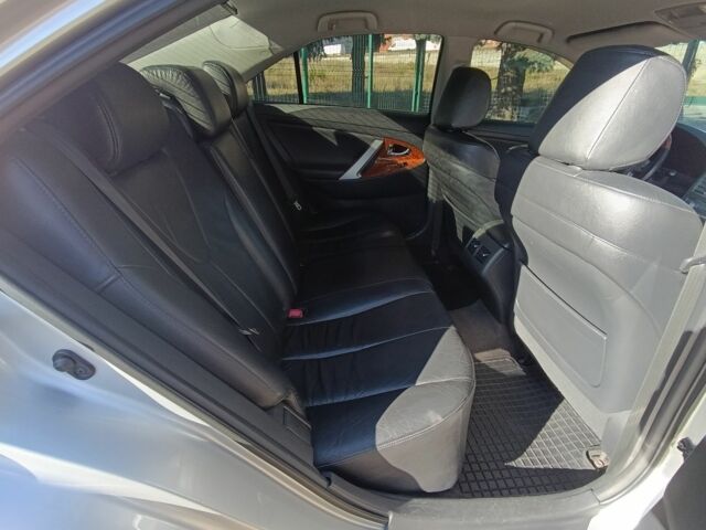 Серый Тойота Камри, объемом двигателя 0 л и пробегом 288 тыс. км за 9550 $, фото 4 на Automoto.ua