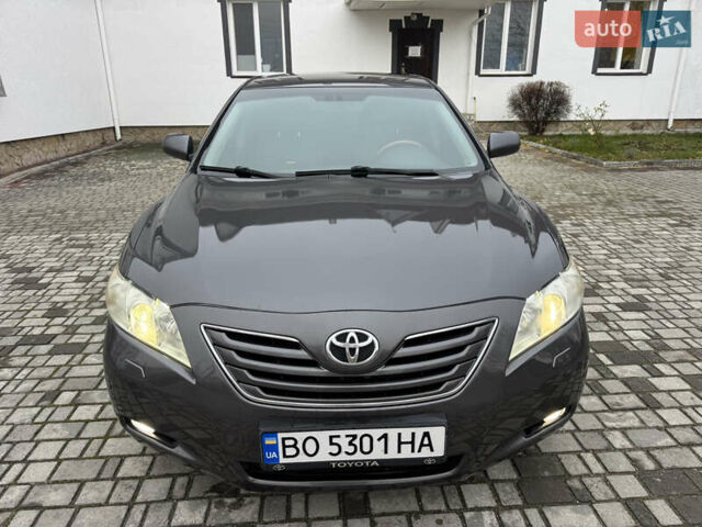 Сірий Тойота Камрі, об'ємом двигуна 3.46 л та пробігом 400 тис. км за 8800 $, фото 14 на Automoto.ua