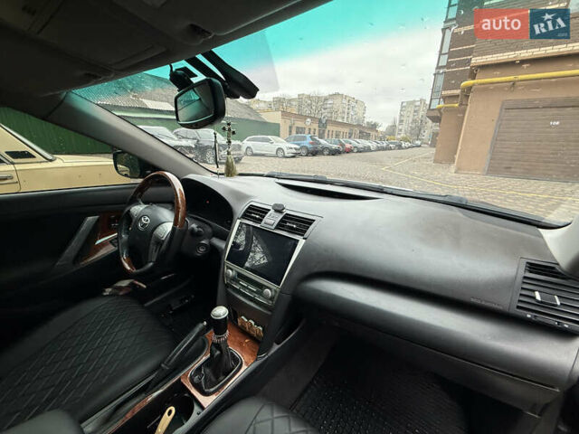 Сірий Тойота Камрі, об'ємом двигуна 2.4 л та пробігом 326 тис. км за 7500 $, фото 3 на Automoto.ua