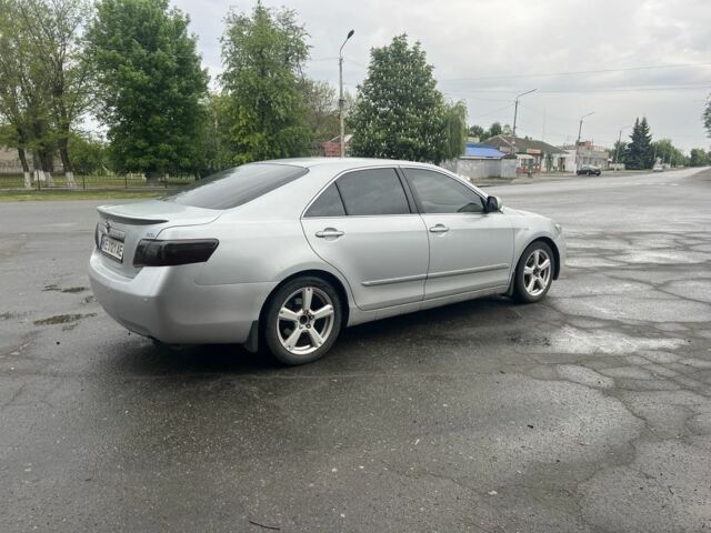 Серый Тойота Камри, объемом двигателя 2.4 л и пробегом 212 тыс. км за 8500 $, фото 3 на Automoto.ua