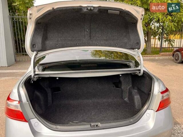 Сірий Тойота Камрі, об'ємом двигуна 2.36 л та пробігом 212 тис. км за 9800 $, фото 6 на Automoto.ua