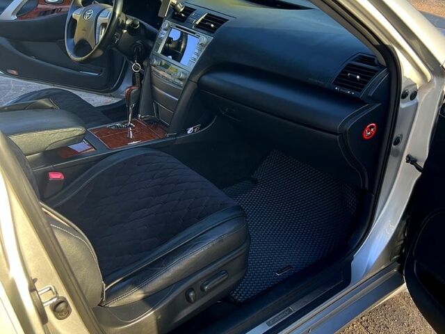 Серый Тойота Камри, объемом двигателя 3.5 л и пробегом 315 тыс. км за 11500 $, фото 8 на Automoto.ua