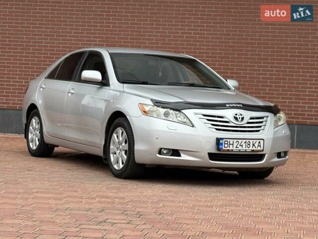 Серый Тойота Камри, объемом двигателя 3.5 л и пробегом 223 тыс. км за 8300 $, фото 3 на Automoto.ua
