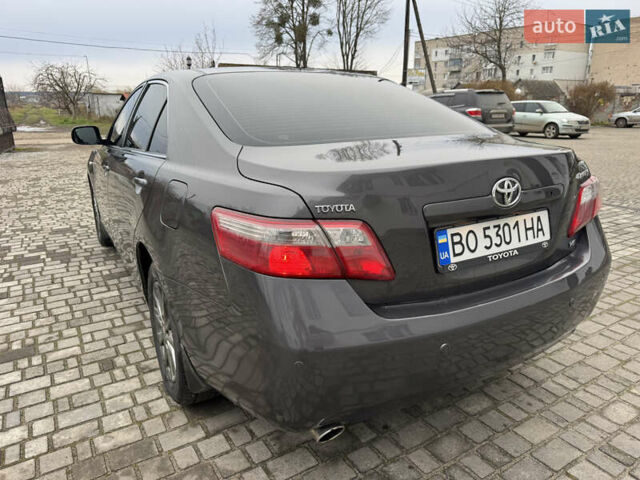 Сірий Тойота Камрі, об'ємом двигуна 3.46 л та пробігом 400 тис. км за 8800 $, фото 6 на Automoto.ua