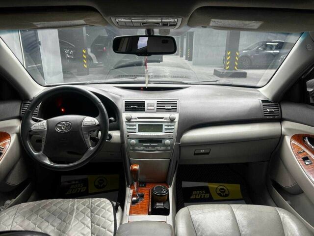 Сірий Тойота Камрі, об'ємом двигуна 3.5 л та пробігом 226 тис. км за 8500 $, фото 12 на Automoto.ua