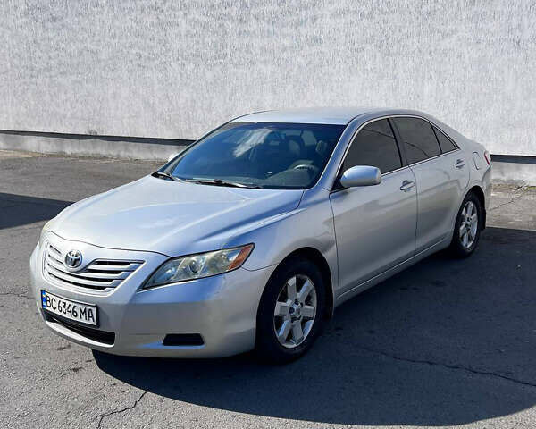 Тойота Камри 2008 в Львове на Automoto.ua Серый Тойота Камри, объемом двигателя 2.4 л и пробегом 327 тыс. км за 7300 $, фото 2 на Automoto.ua