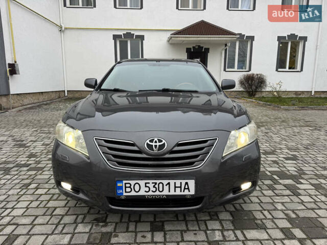 Сірий Тойота Камрі, об'ємом двигуна 3.46 л та пробігом 400 тис. км за 8800 $, фото 13 на Automoto.ua