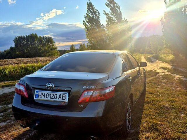 Серый Тойота Камри, объемом двигателя 3.5 л и пробегом 190 тыс. км за 10500 $, фото 1 на Automoto.ua